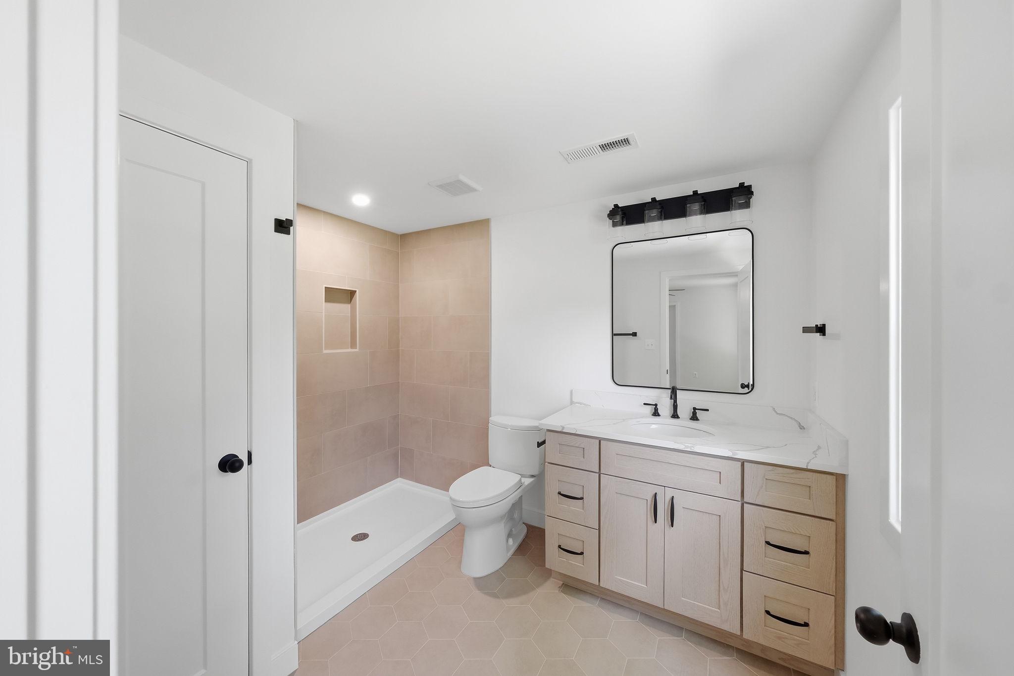 2010 River Road, Unit NORTHERN Lancaster, VA 22503 - Photo 21 of 87 Beautifully thought Primary Bath w/Linen Closet