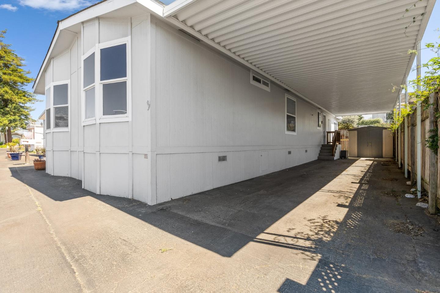 2155 Wharf Road, Unit 9 Capitola, CA 95010 - Photo 25 of 27 a view of a back yard of the house