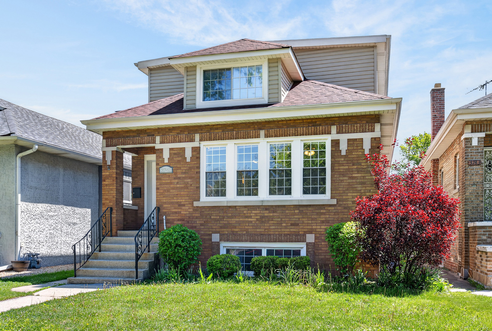 3741 Clinton Avenue Berwyn, IL 60402 - Photo 1 of 34