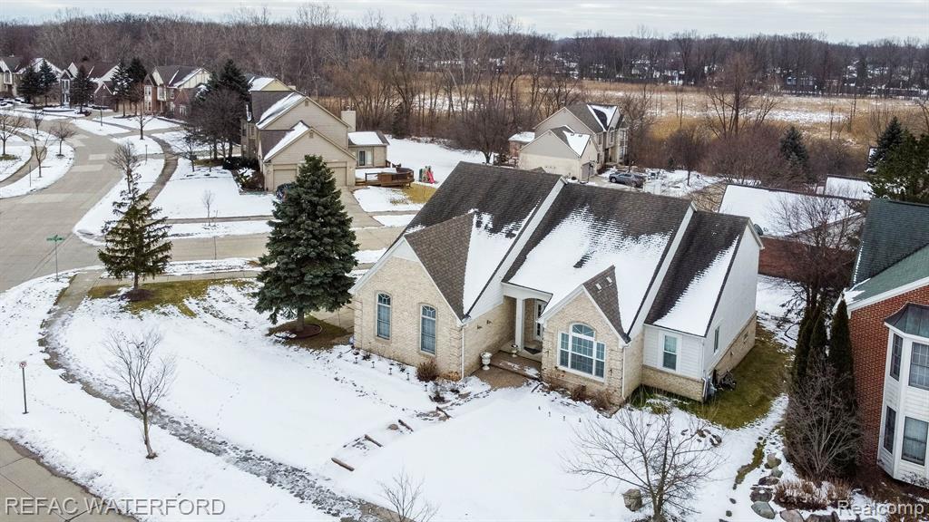 2024 Lakeside Road Troy, MI 48085 - Photo 54 of 62 Gallery Image 54