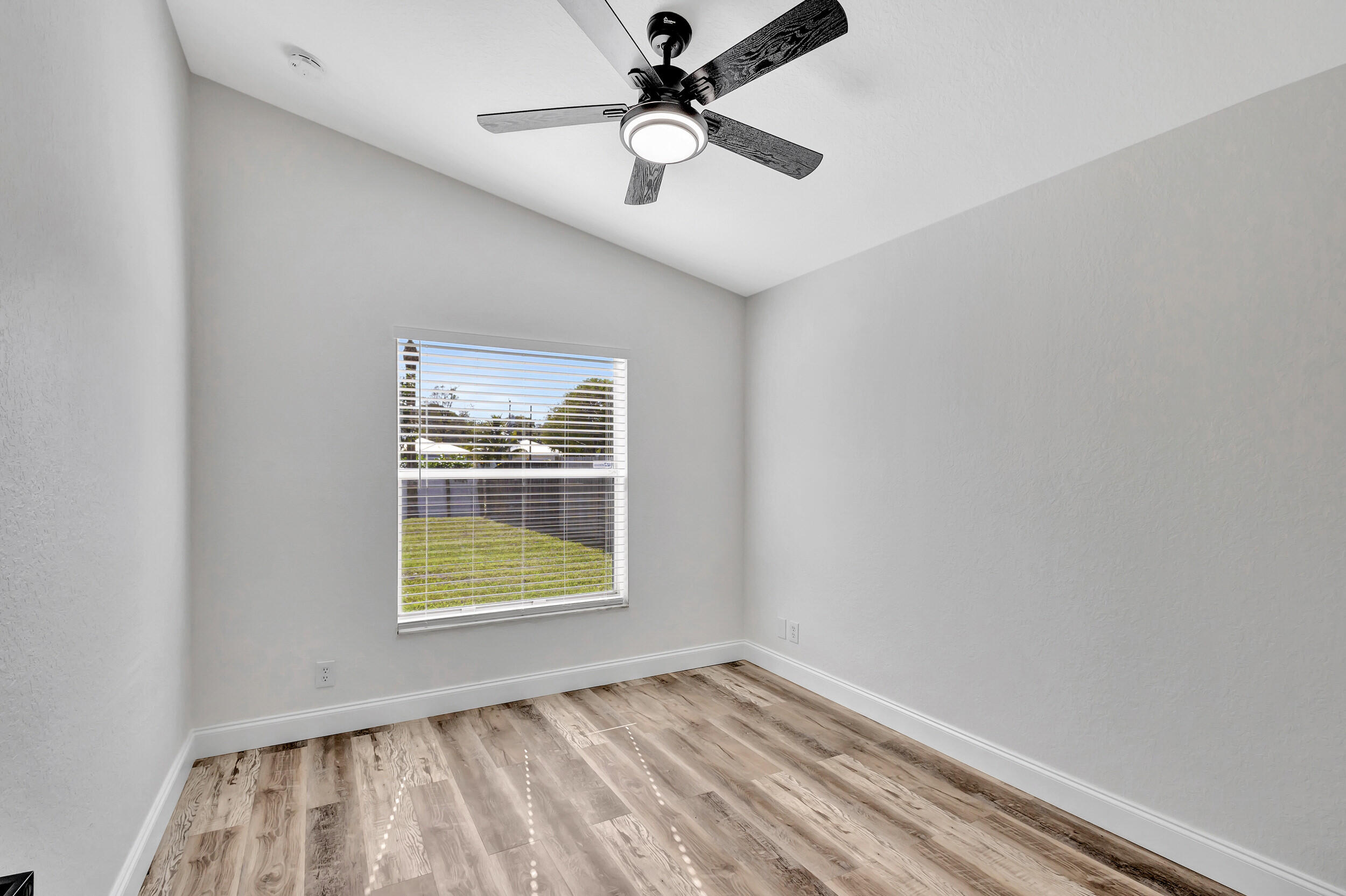 6746 3rd Street Jupiter, FL 33458 - Photo 33 of 60 33_5d1a4601