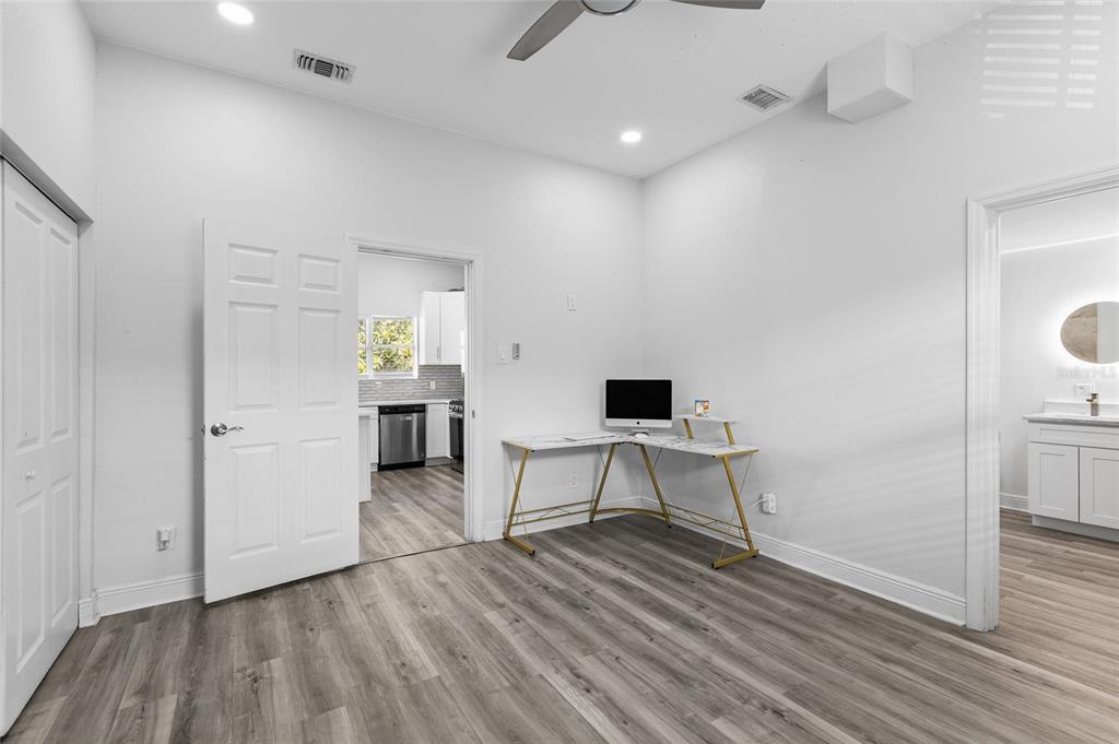 2506 West Main Street Tampa, FL 33607 - Photo 11 of 45