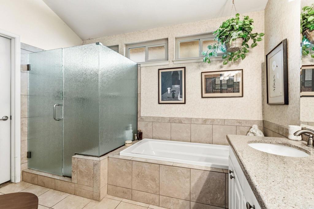 14911 Caminito Ladera Del Mar, CA 92014 - Photo 25 of 59