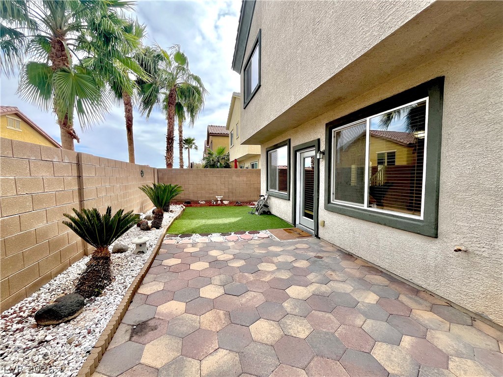 292 Soggy Ruff Way Las Vegas, NV 89148 - Photo 4 of 9