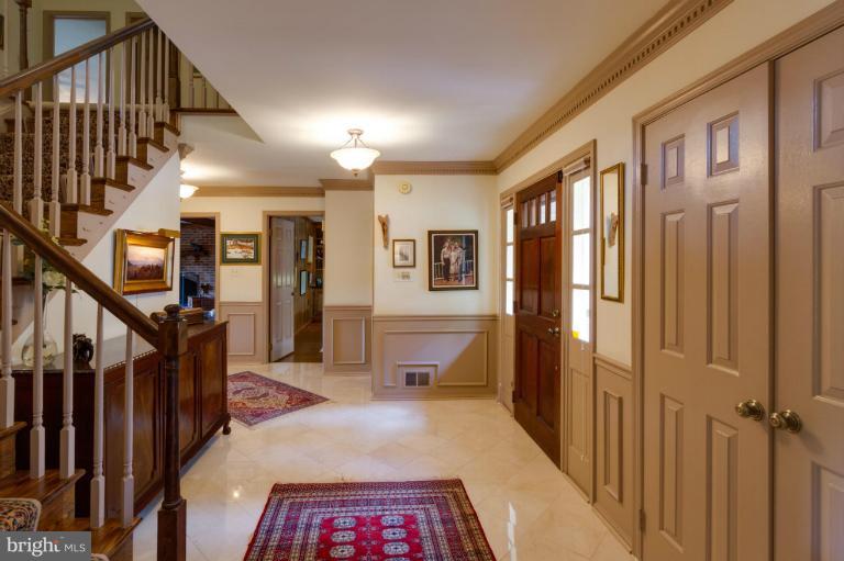 1075 Spring Hill Road McLean, VA 22102 - Photo 11 of 18 Interior (General)
