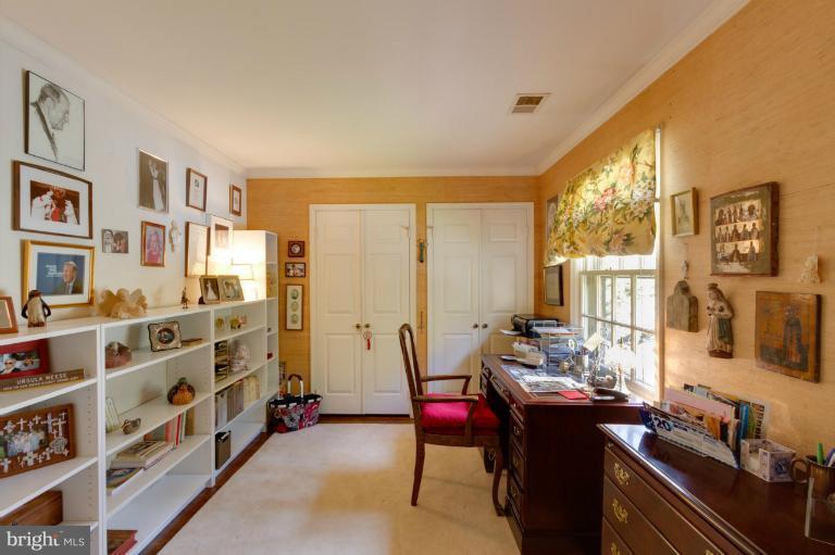 1075 Spring Hill Road McLean, VA 22102 - Photo 13 of 18 Bedroom (Master)