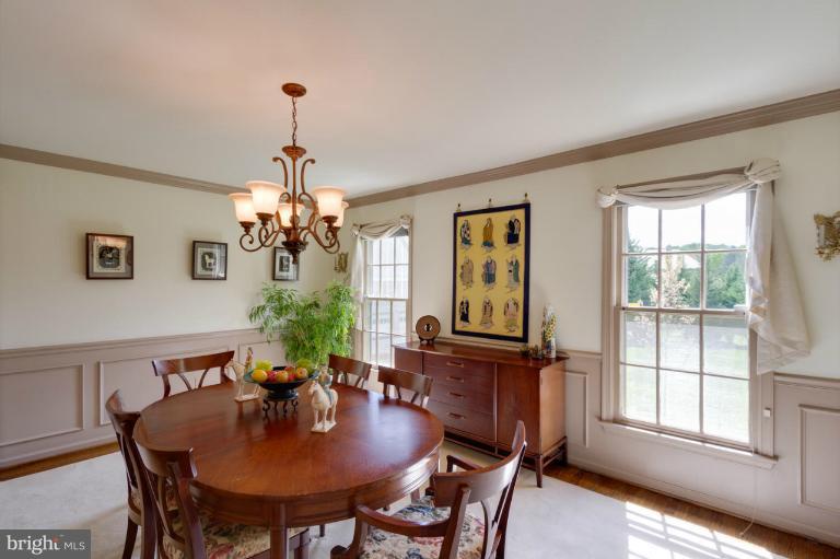 1075 Spring Hill Road McLean, VA 22102 - Photo 9 of 18 Dining Room
