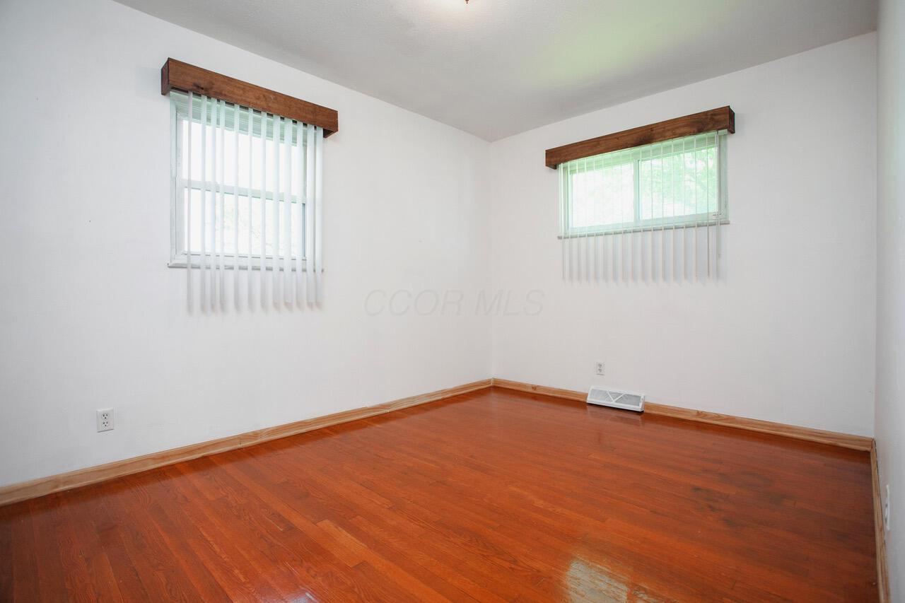 1264 Shady Lane Road Columbus, OH 43227 - Photo 14 of 20 Room 2