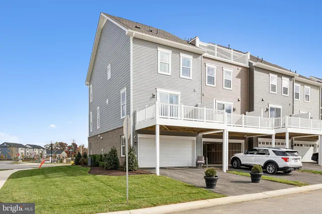 a view of building with yard