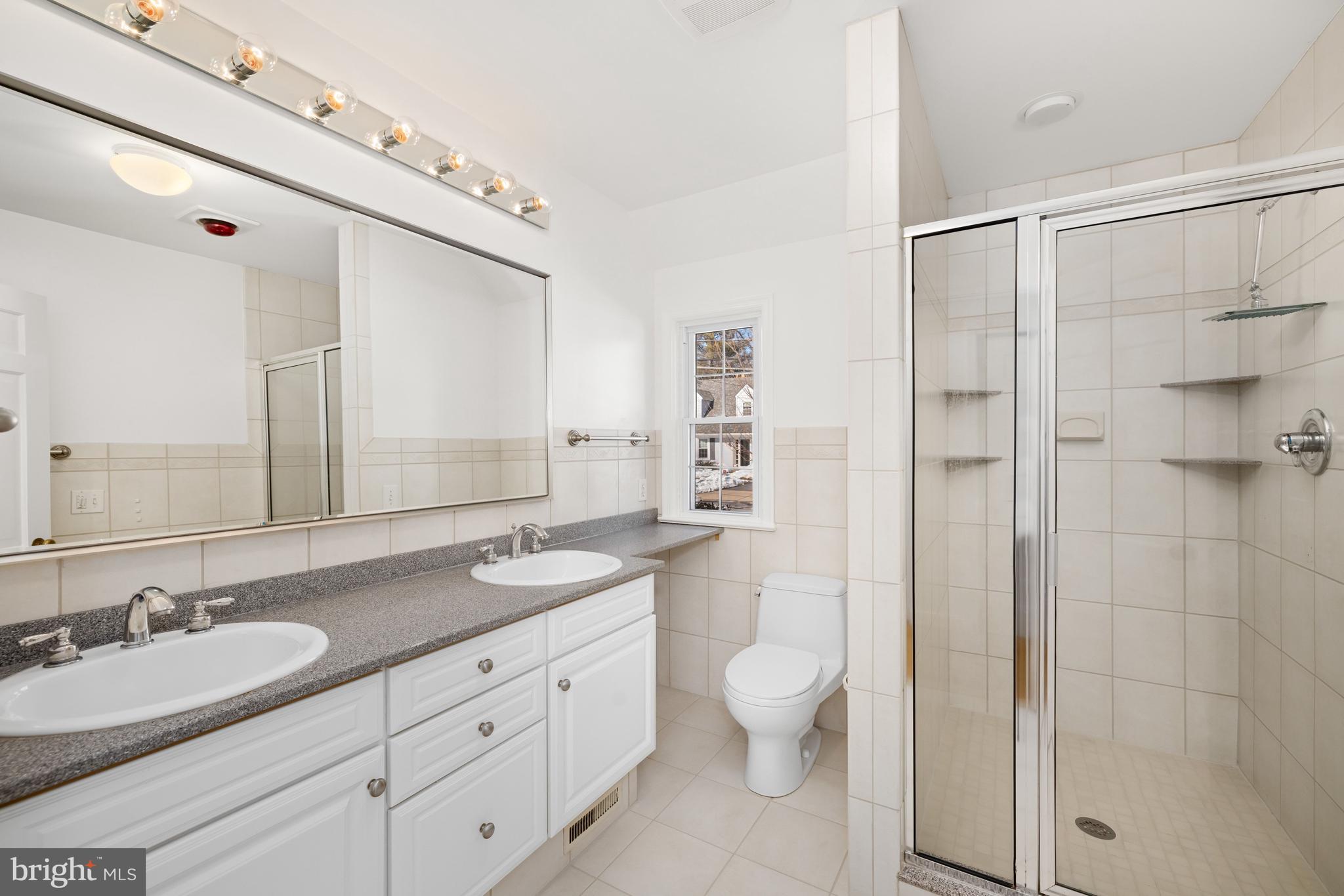 8047 Glendale Road Chevy Chase, MD 20815 - Photo 19 of 42 Primary Bathroom