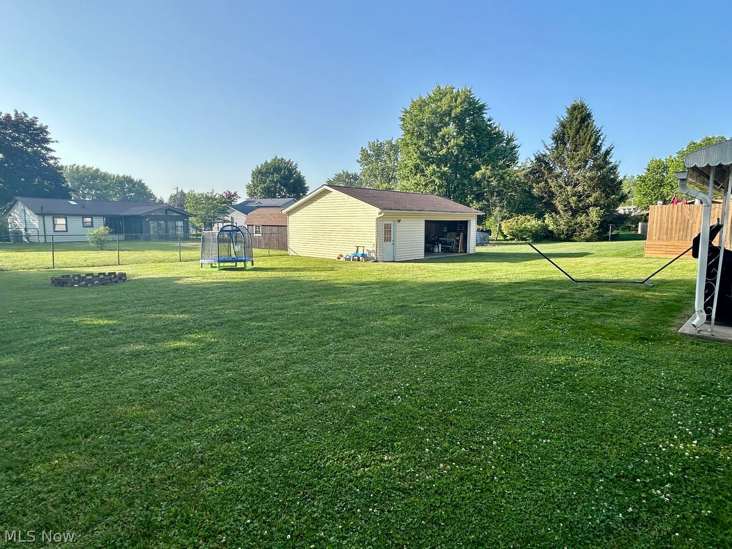 44520 Middle Ridge Road Amherst, OH 44001 - Photo 4 of 39