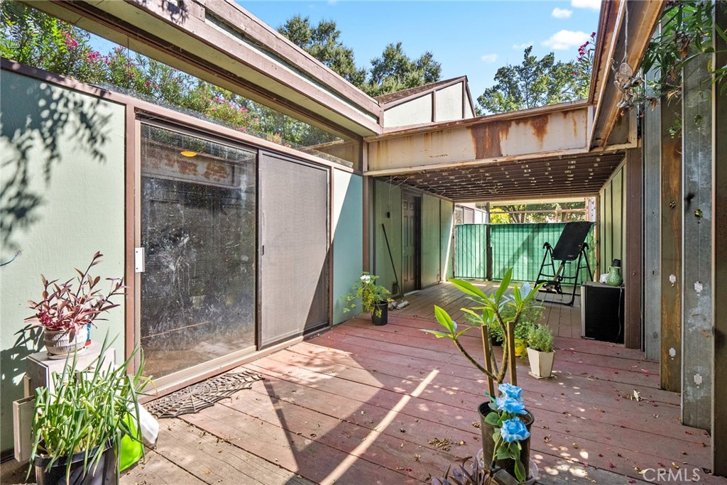 6865 Morro Road, Unit A Atascadero, CA 93422 - Photo 18 of 38 a front view of a house with a porch