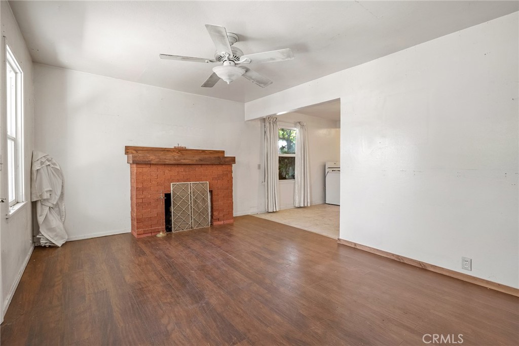 6865 Morro Road, Unit A Atascadero, CA 93422 - Photo 32 of 38 a view of an empty room with a window