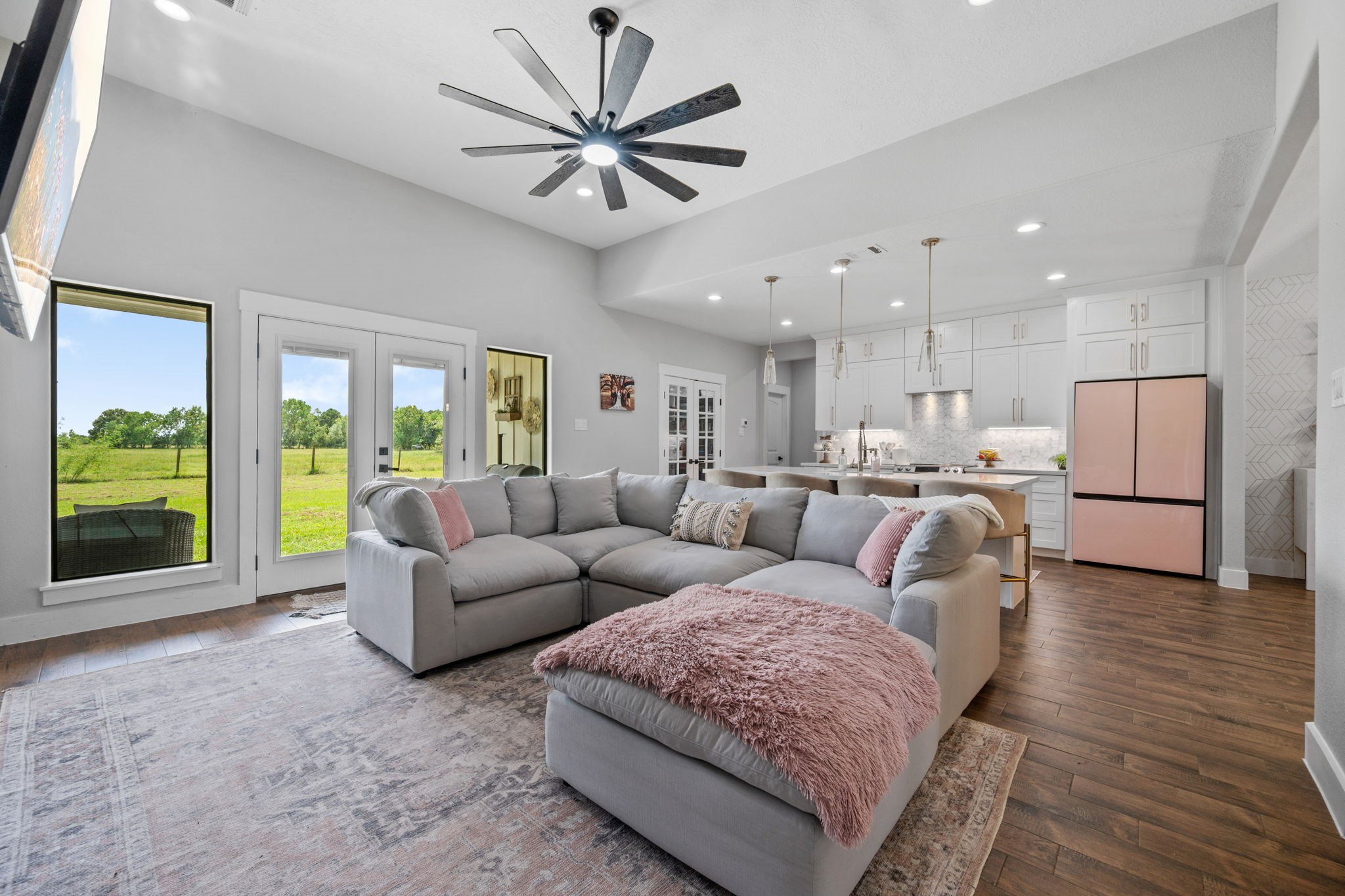 356 Barrow-White Road Anahuac, TX 77514 - Photo 14 of 30 a living room with furniture and a large window
