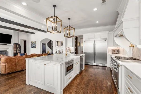 $1,999,999 | 7020 Shinnecock Hills Drive, Fort Worth, TX 76132