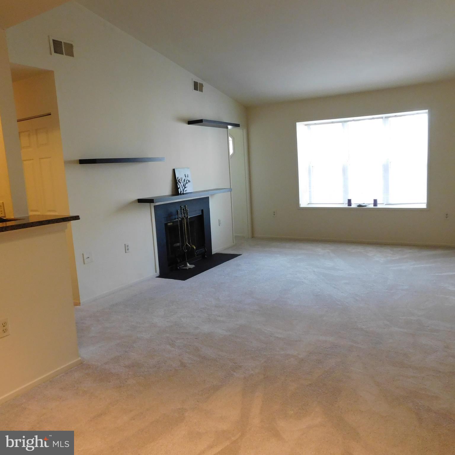 7709 Lexton Place, Unit 48 Springfield, VA 22152 - Photo 4 of 28 Living Room