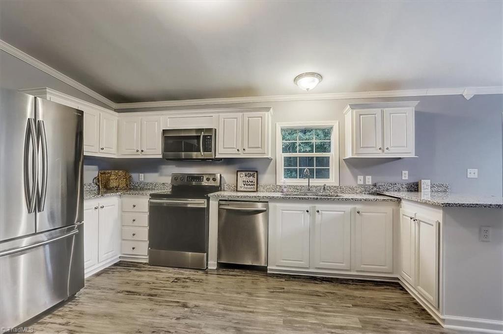 5010 Adder Ridge Lane Burlington, NC 27217 - Photo 10 of 35 Kitchen