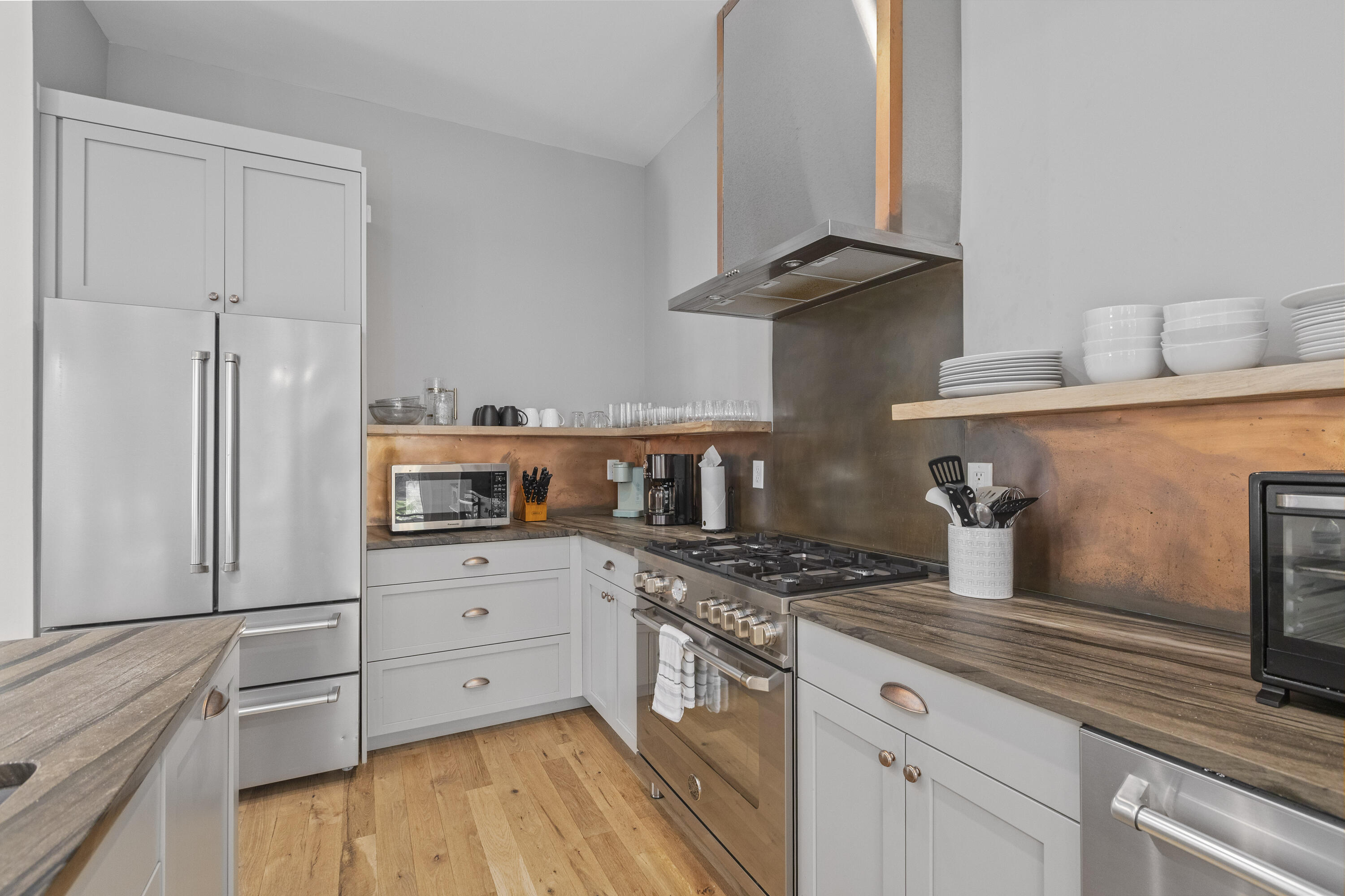 4177 South Rhett Avenue North Charleston, SC 29405 - Photo 14 of 50 4177SRhettAve-CasaVerdeMediaLLC14