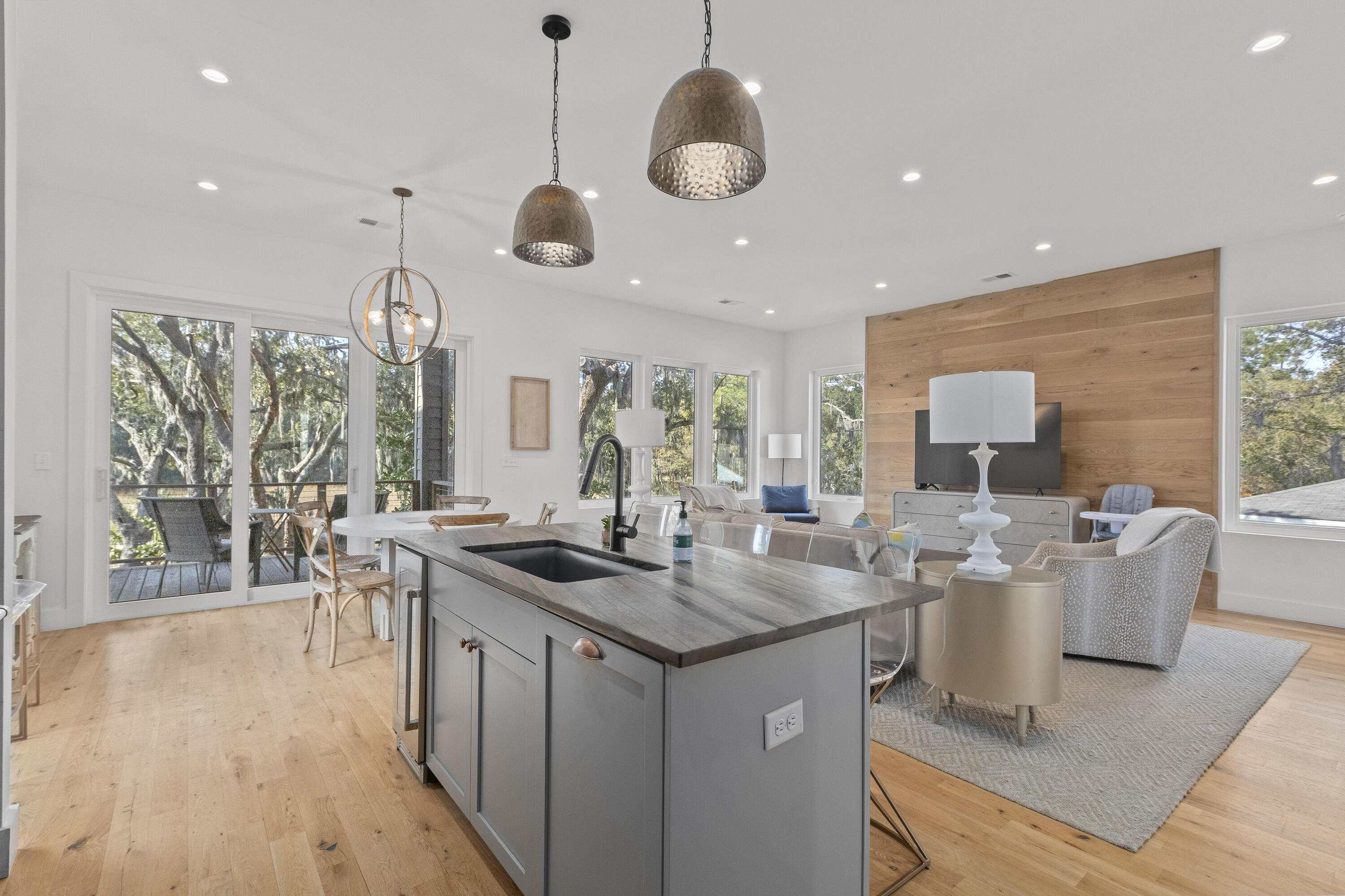 4177 South Rhett Avenue North Charleston, SC 29405 - Photo 15 of 50 4177SRhettAve-CasaVerdeMediaLLC15