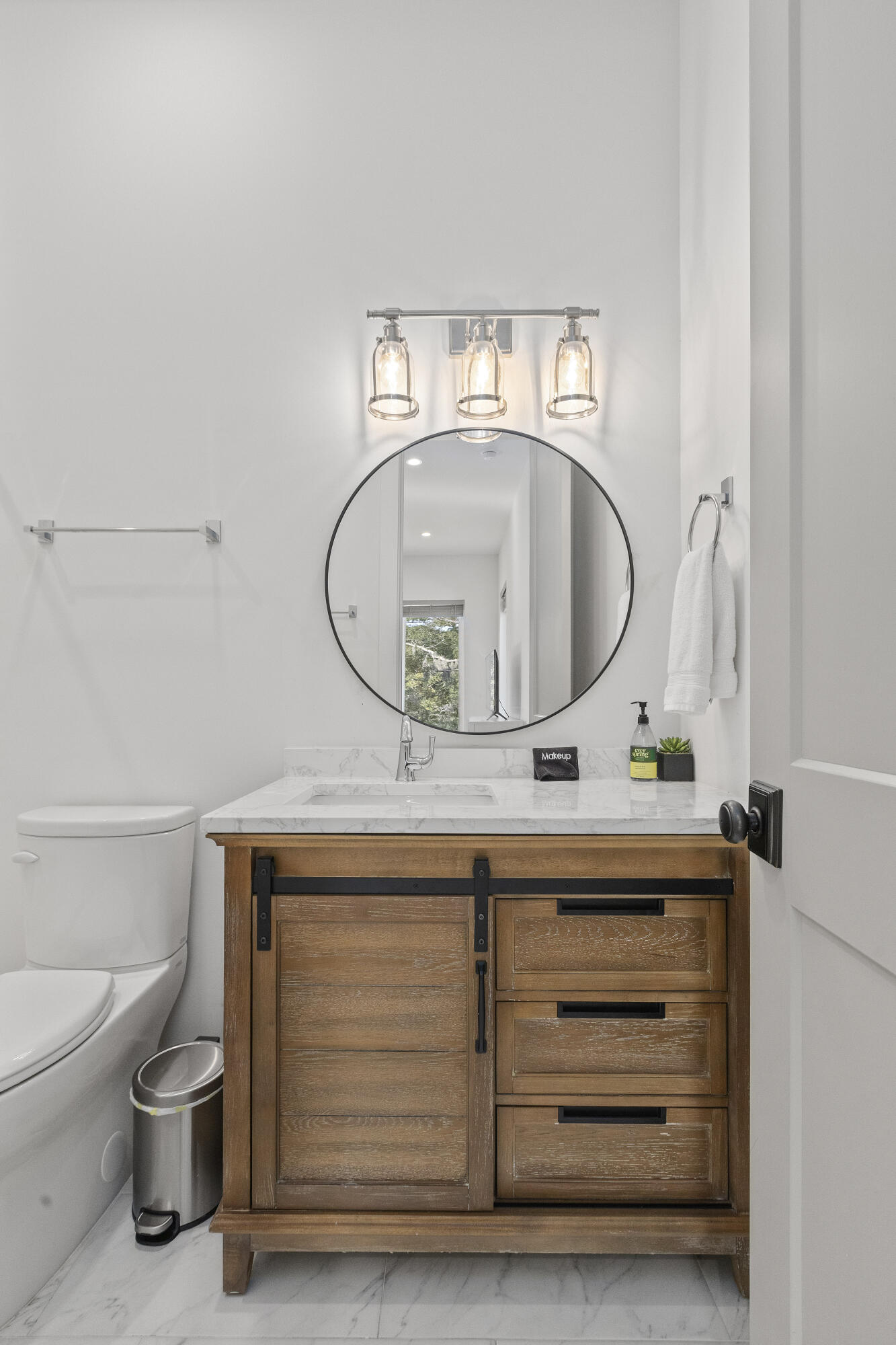 4177 South Rhett Avenue North Charleston, SC 29405 - Photo 29 of 50 4177SRhettAve-CasaVerdeMediaLLC29