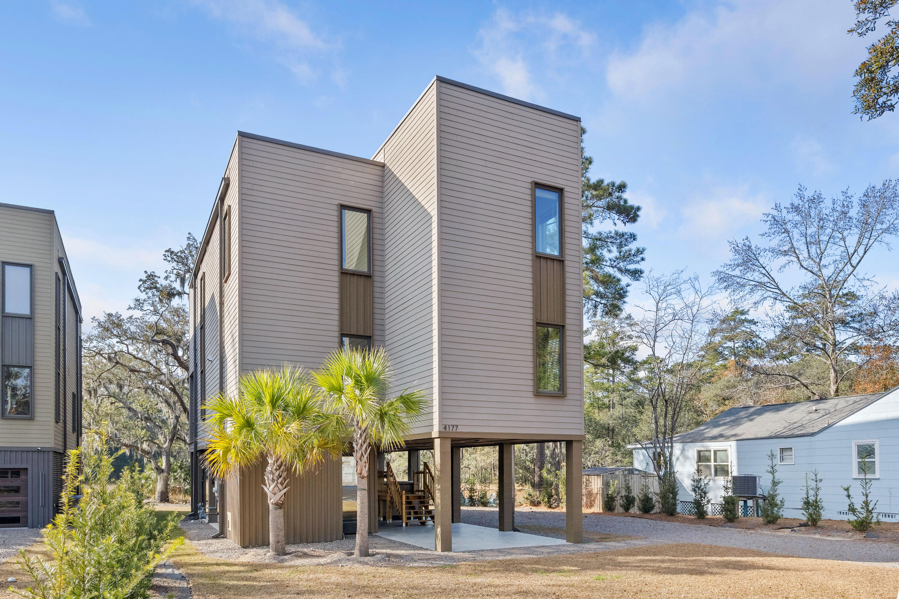 4177 South Rhett Avenue North Charleston, SC 29405 - Photo 3 of 50 4177SRhettAve-CasaVerdeMediaLLC3