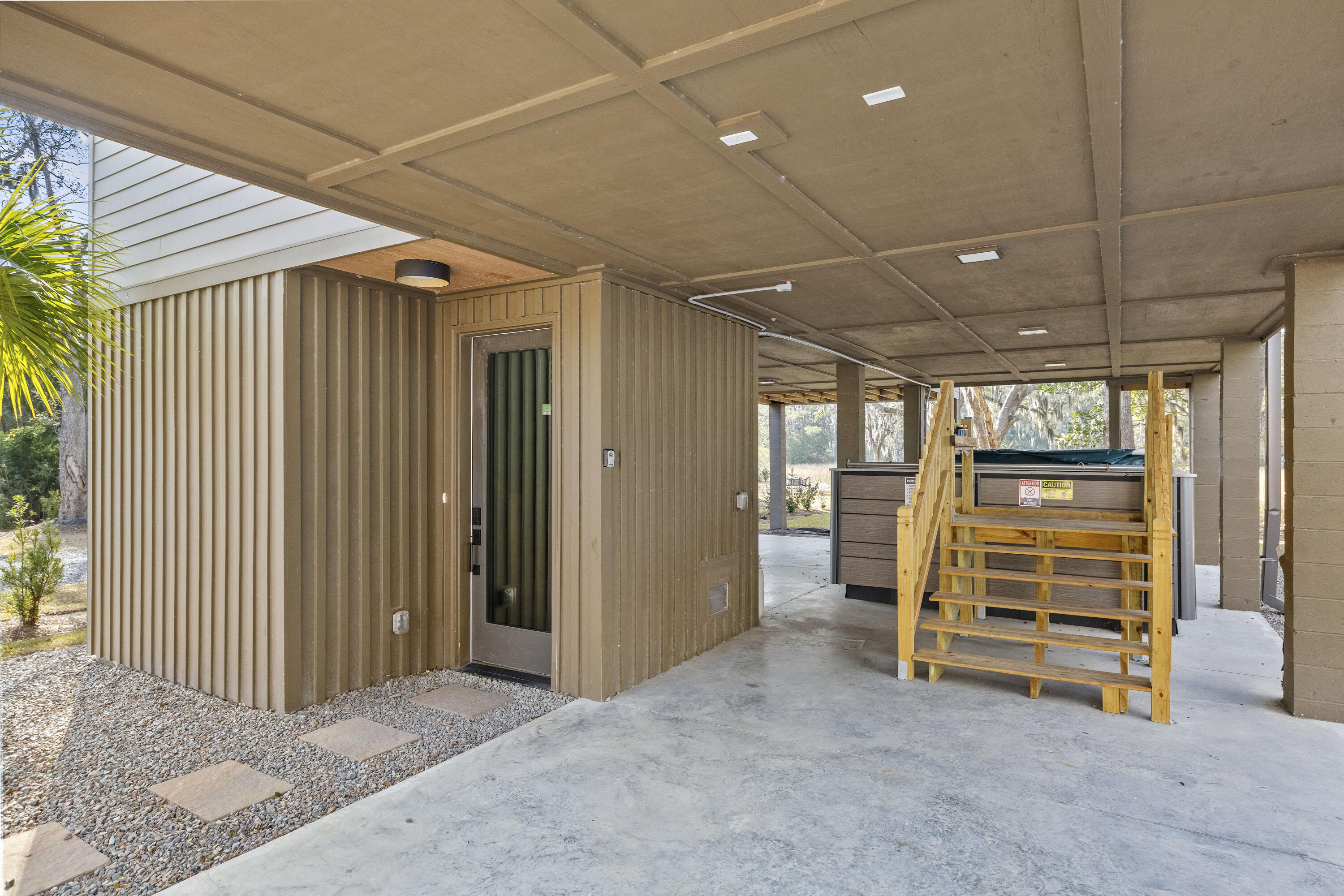 4177 South Rhett Avenue North Charleston, SC 29405 - Photo 5 of 50 4177SRhettAve-CasaVerdeMediaLLC5