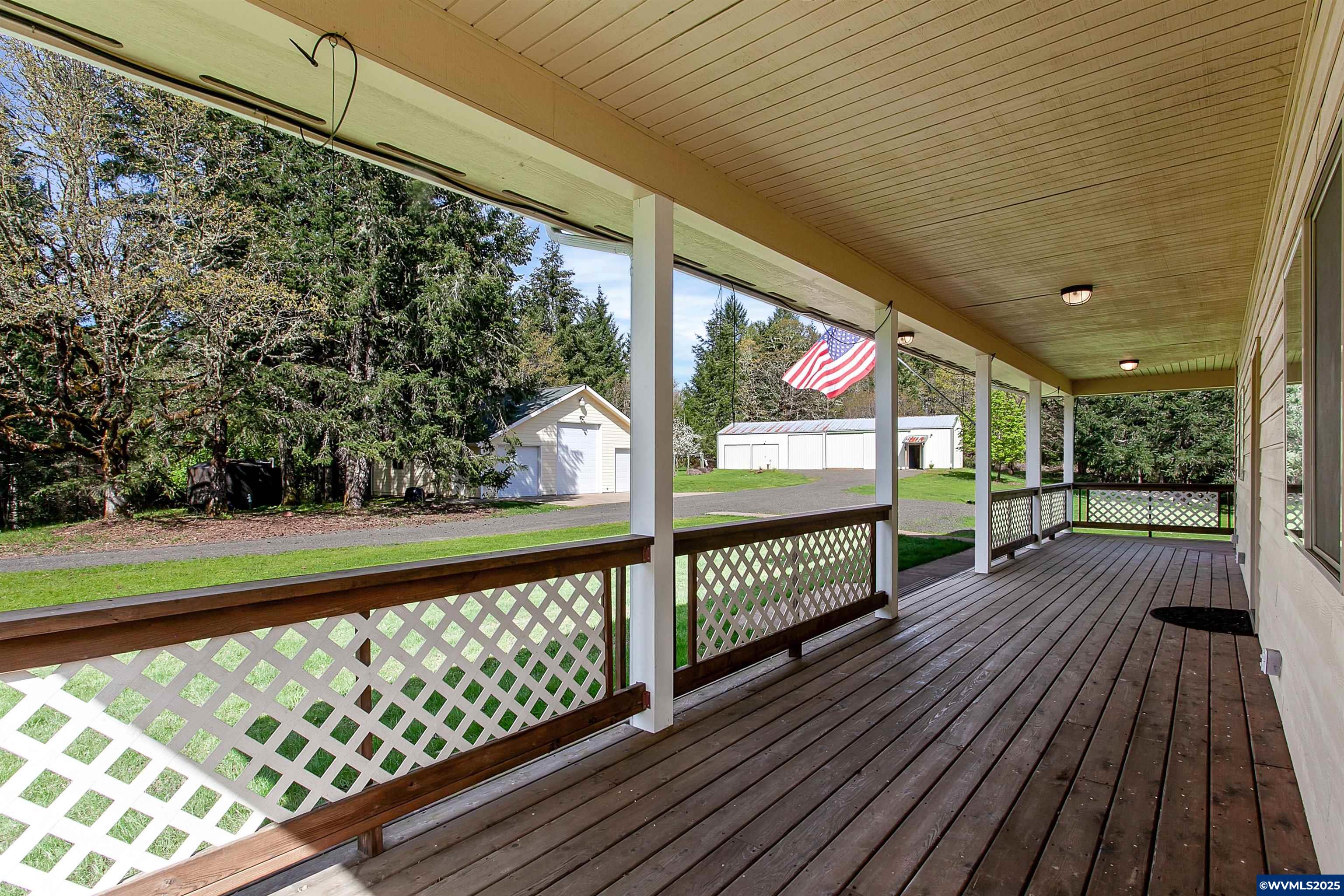 17234 Oakdale Road Dallas, OR 97338 - Photo 5 of 48