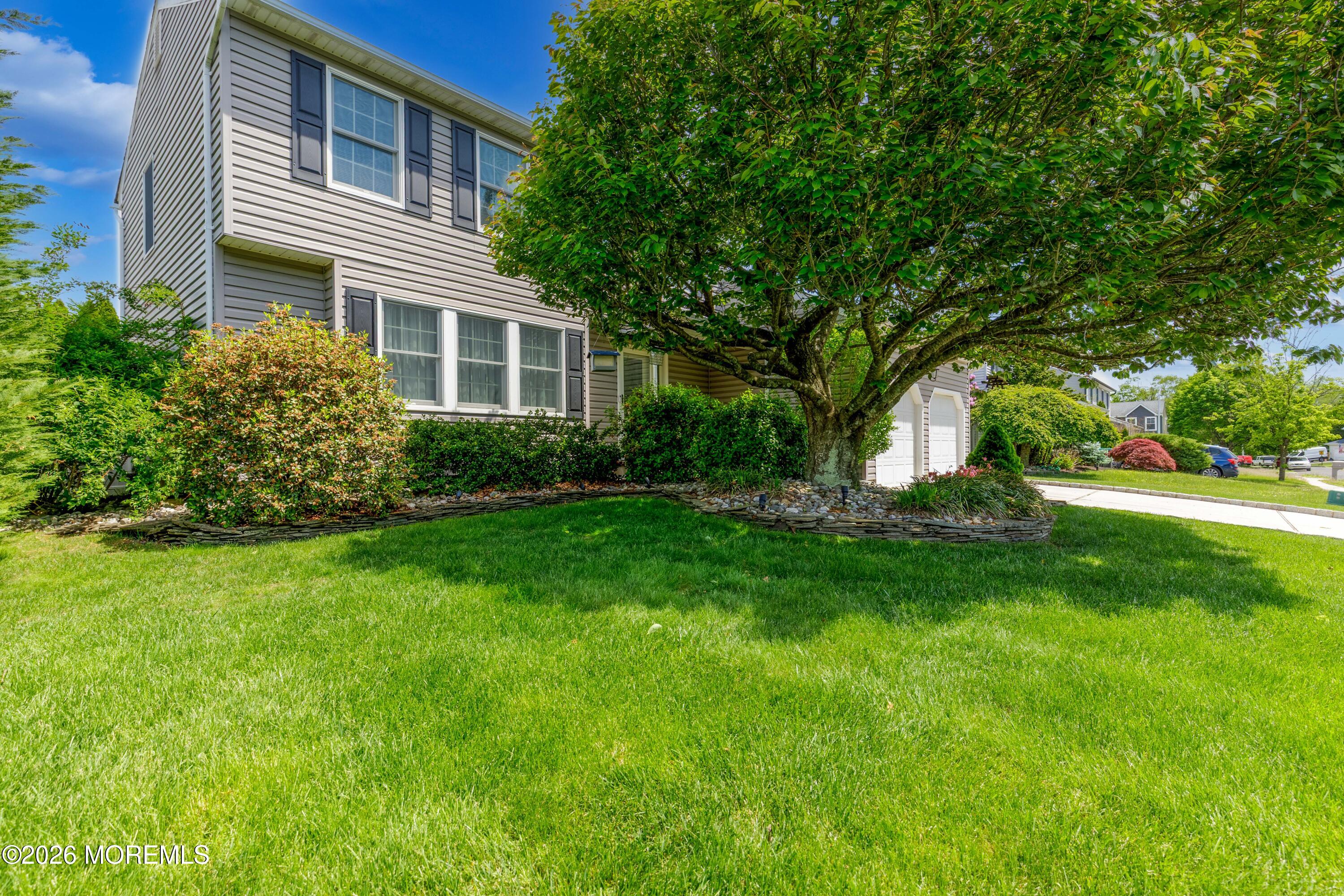 6 Davids Lane Howell, NJ 07731 - Photo 2 of 44 Exterior-14