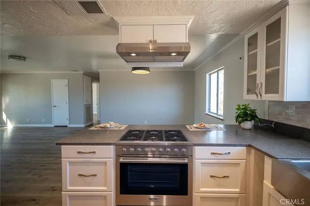 $297,500 | 16011 Coronado Drive, Victorville, CA 92394