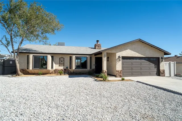 $297,500 | 16011 Coronado Drive, Victorville, CA 92394