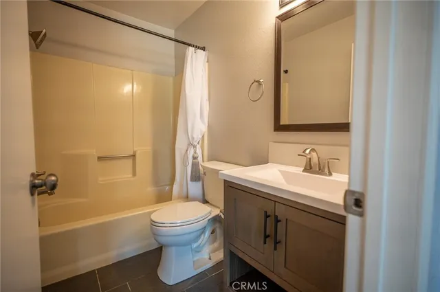 $297,500 | 16011 Coronado Drive, Victorville, CA 92394