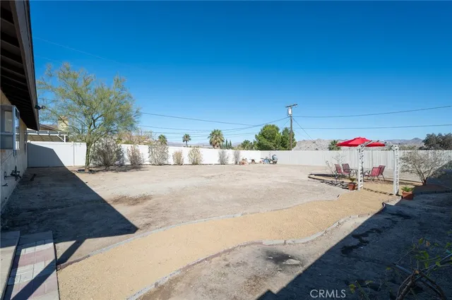 $297,500 | 16011 Coronado Drive, Victorville, CA 92394