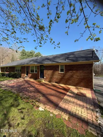 $299,995 | 8412 Courtland Road, Wise, VA 24293
