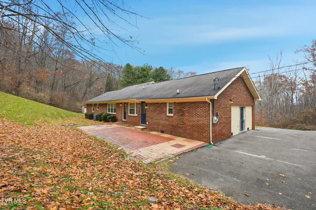 $325,000 | 8412 Courtland Road, Wise, VA 24293