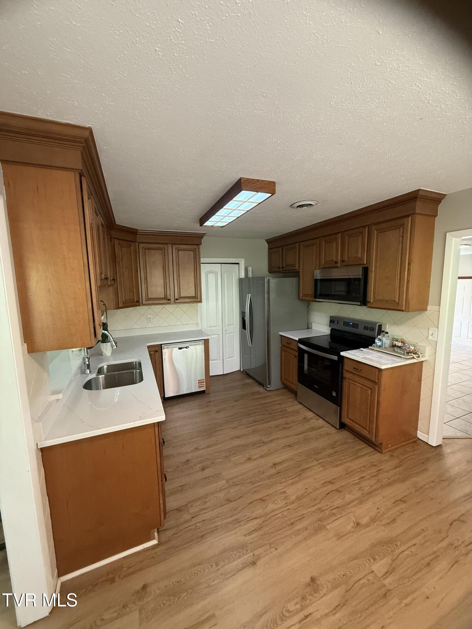 8412 Courtland Road Wise, VA 24293 - Photo 4 of 52 New! Granite