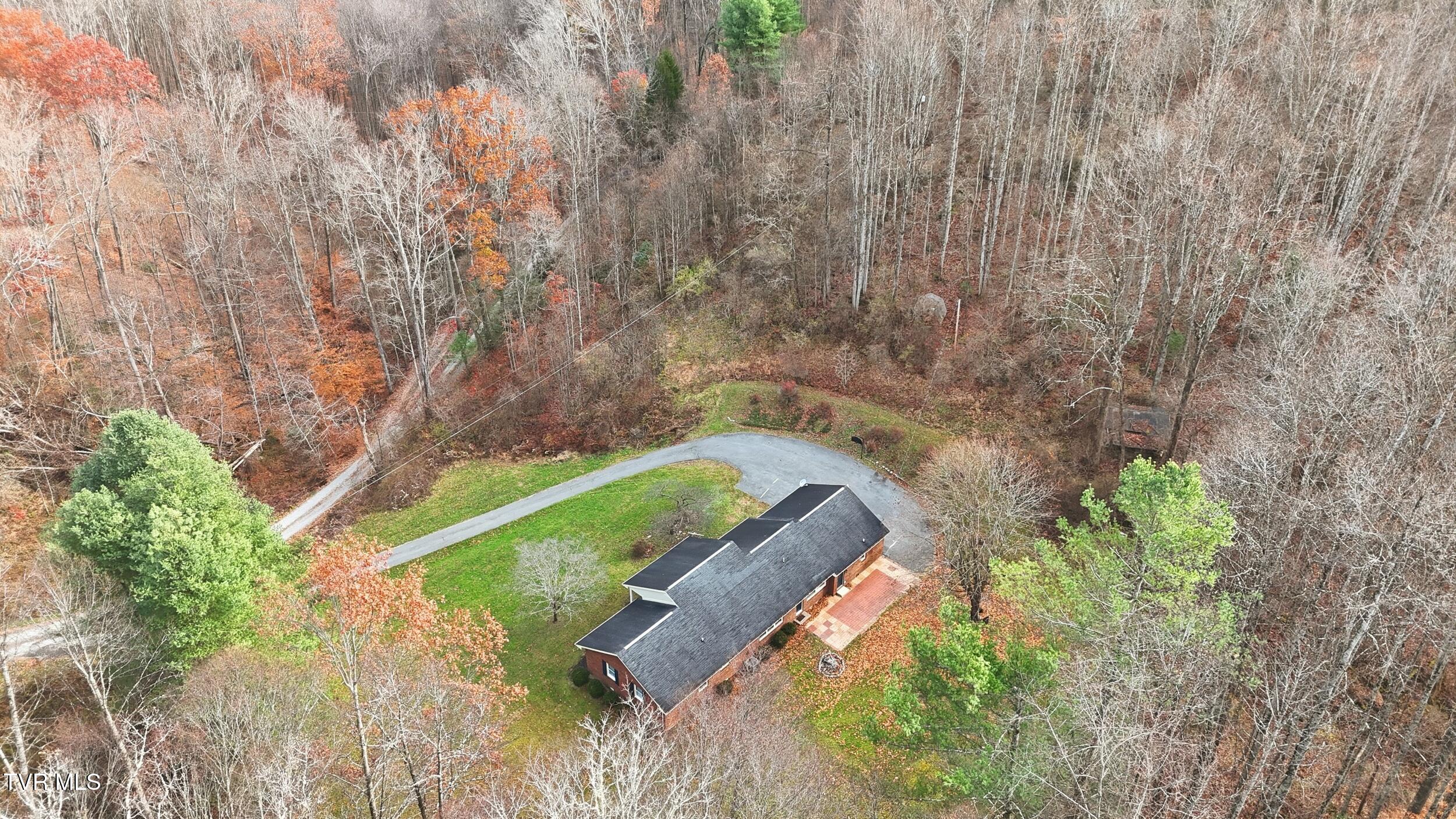 8412 Courtland Road Wise, VA 24293 - Photo 48 of 52 48_dji_20251118100409_0931_d