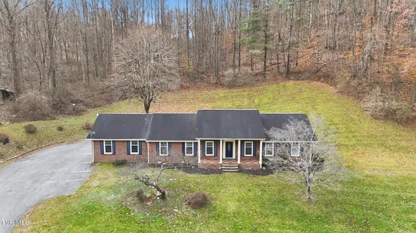 $299,995 | 8412 Courtland Road, Wise, VA 24293