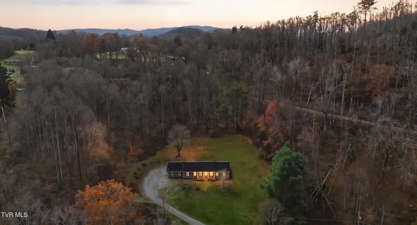 $299,995 | 8412 Courtland Road, Wise, VA 24293