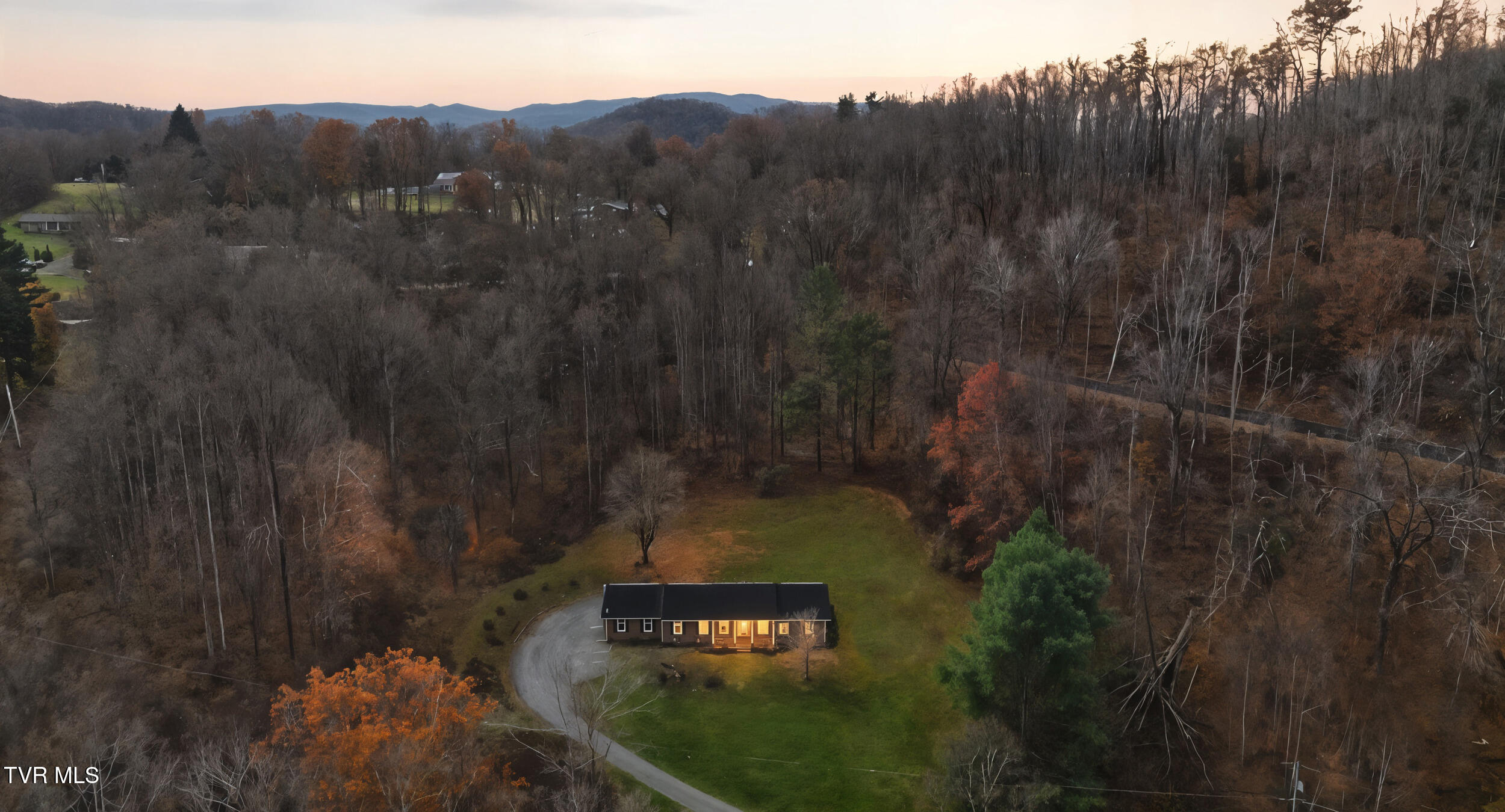 8412 Courtland Road Wise, VA 24293 - Photo 8 of 52 1_037_dji_20251118100213_0925_d_twilight