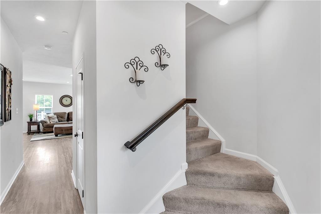 149 Providence Way Pittsburgh, PA 15234 - Photo 13 of 29 a view of entryway and workspace