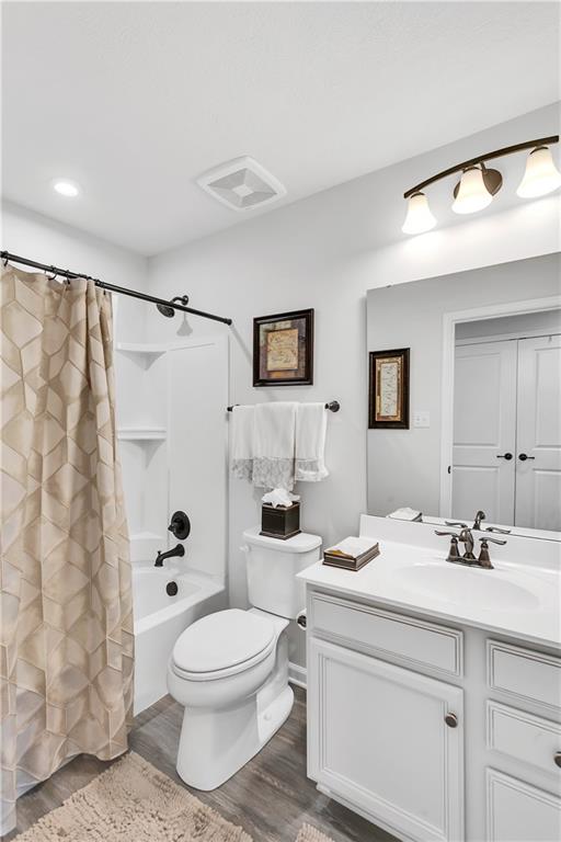 149 Providence Way Pittsburgh, PA 15234 - Photo 20 of 29 a bathroom with a sink toilet a mirror and shower