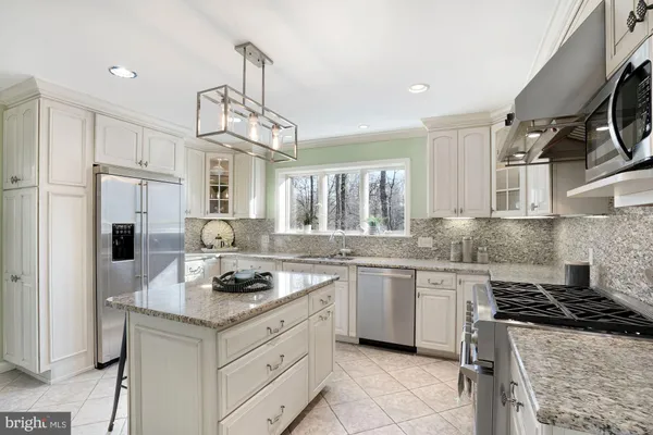 $4,750 | 9129 Leghorn Place, Fairfax, VA 22031