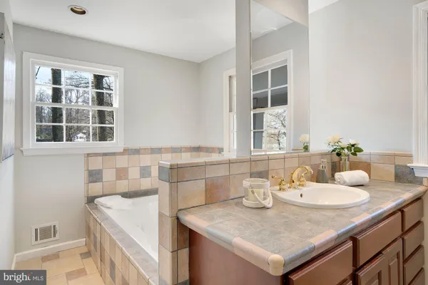 $4,750 | 9129 Leghorn Place, Fairfax, VA 22031