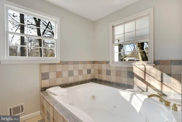 $4,750 | 9129 Leghorn Place, Fairfax, VA 22031