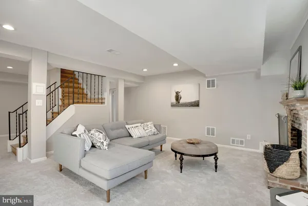 $4,750 | 9129 Leghorn Place, Fairfax, VA 22031