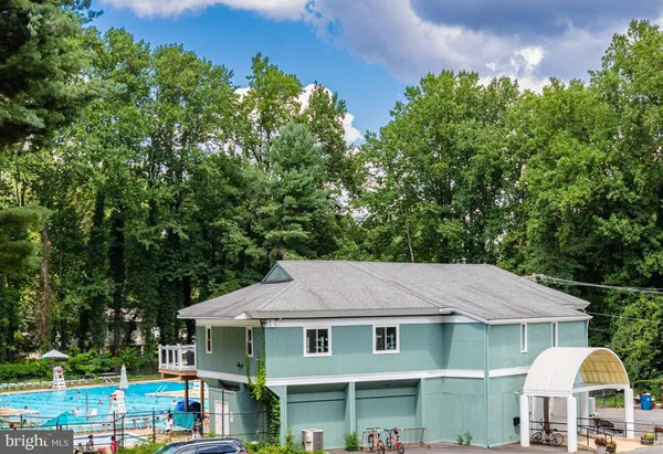 $4,750 | 9129 Leghorn Place, Fairfax, VA 22031