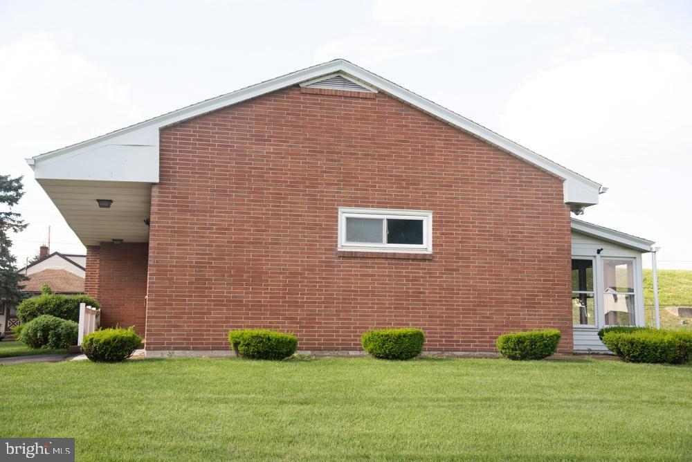 1532 Sandhill Road Lebanon, PA 17046 - Photo 13 of 22 Gallery Image 13