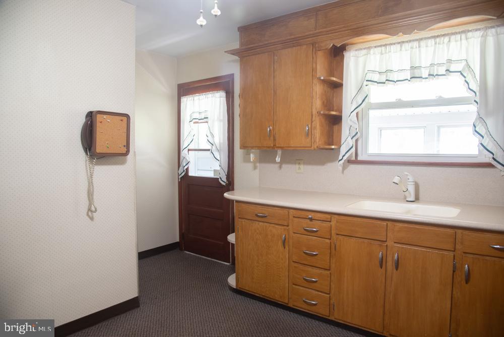 1532 Sandhill Road Lebanon, PA 17046 - Photo 5 of 22 Gallery Image 5