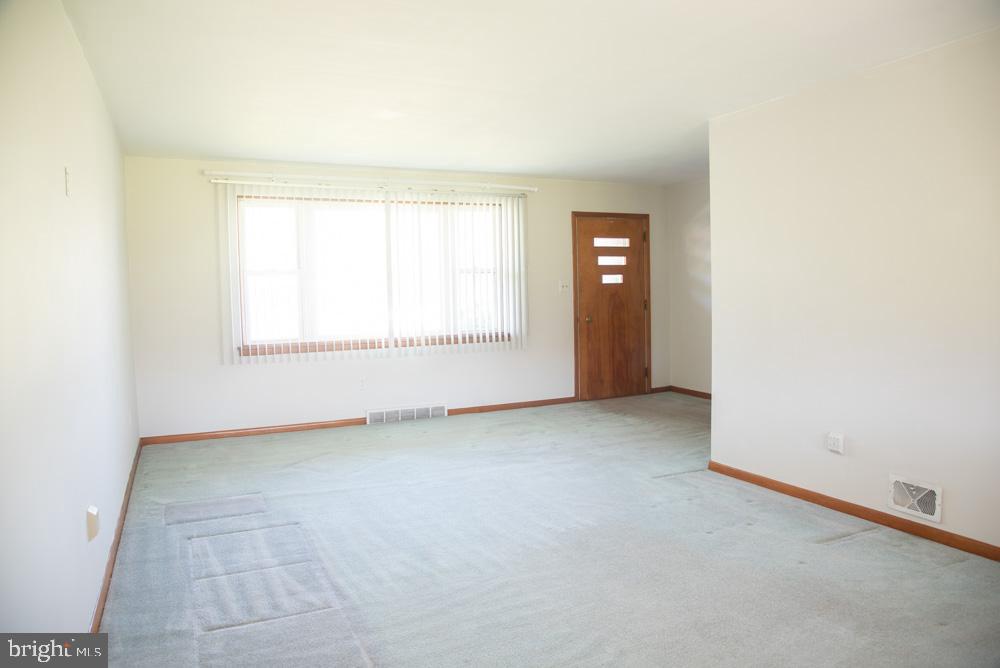 1532 Sandhill Road Lebanon, PA 17046 - Photo 7 of 22 Gallery Image 7
