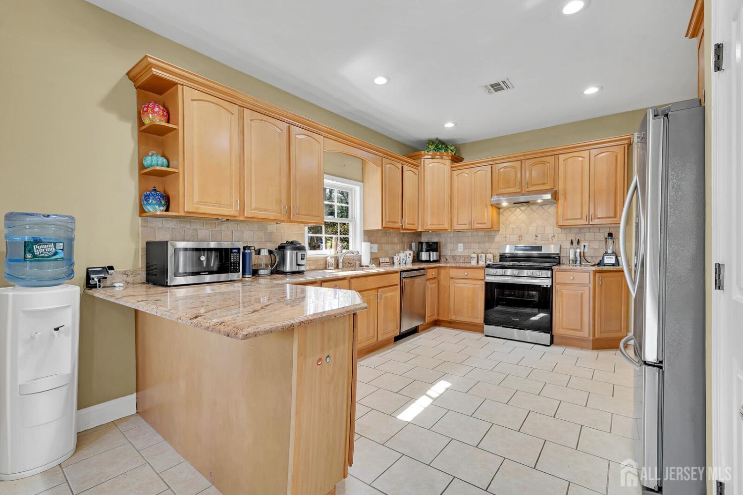 29 Tower Road Edison, NJ 08820 - Photo 16 of 49